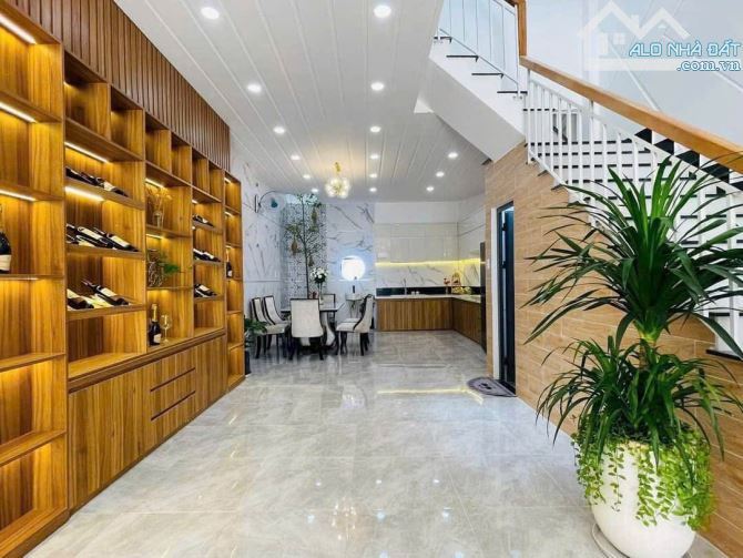 Gấp bán nhà công viên Làng Hoa, phường 8, Gò Vấp, 5m x 15m, 3 tầng, chỉ 6 tỷ 3 - 2