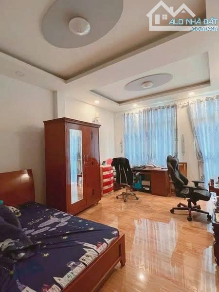 Nhà 5 tầng đẹp - Hẻm xe hơi - Khu VIP nhà ga T3 - Giá chỉ 8.1 tỷ - 2