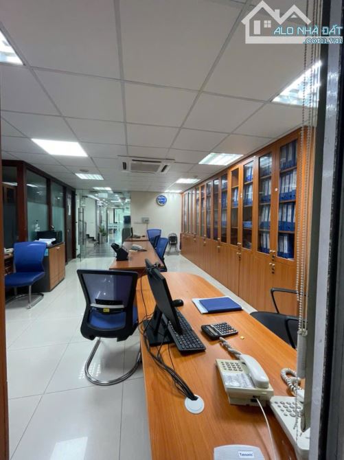 Siêu Hiếm MP Hoà Mã HBT toà nhà VP 8T 187m2 MT7m 170 tỷ sổ vuông nở hậu hầm thông sàn - 2