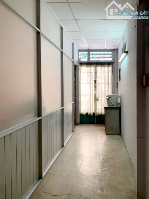 Duy nhất 1 căn mặt tiền Trần Hưng Đạo Quận 5, 117m2 (4.1m × 28m), chỉ 240tr/m2. - 2