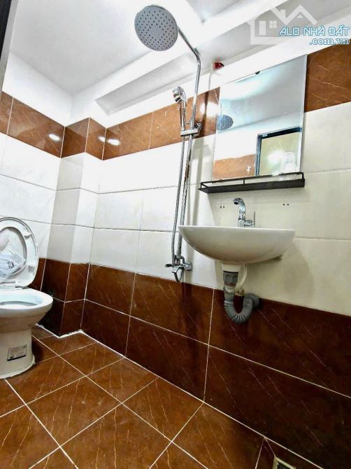 SỐC! MẶT TIỀN NỘI BỘ CMT8, P6, TÂN BÌNH – 2 TẦNG – GIẢM SÂU CÒN 9.5 TỶ - 2