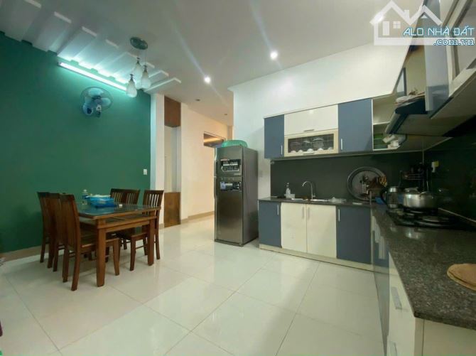 CHO THUÊ NHÀ 3 TẦNG mặt tiền đường:  KHUÊ MỸ ĐÔNG _  sát  HỒ XUÂN HƯƠNG. DT 85m2. Giá 18tr - 2