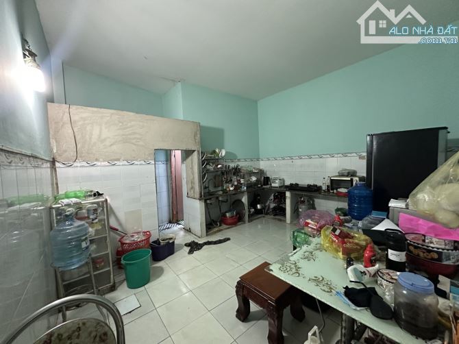 GẦN MẶT TIỀN PHAN VĂN HỚN - HẺM 8M - 2 XE TẢI TRÁNH NHAU - 100M2 - CHỈ 4.3 TỶ  👉 Diện tíc - 2