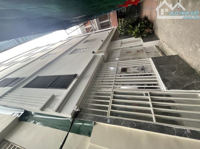 Bán ccmn 21 phòng doanh thu 1,2 tỷ/ năm tại Trần Quốc Vượng CG mặt tiền siêu khủng 12,5m - 2
