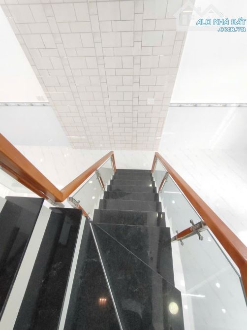 QUẬN 8 - BÁN NHÀ ĐẸP, 2 TẦNG, HXH - 40M2 VUÔNG VỨC A4. - 2