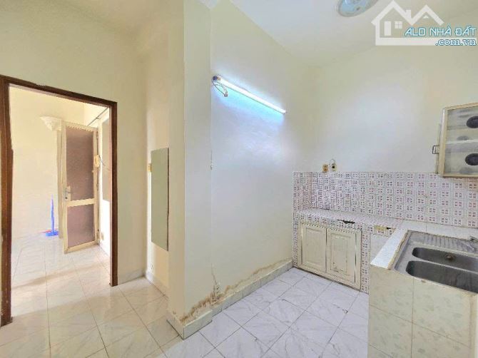 Chung cư 675 Nguyễn Kiệm, Phú Nhuận gần sân bay, 50m2 chỉ 2 ty7 - 2