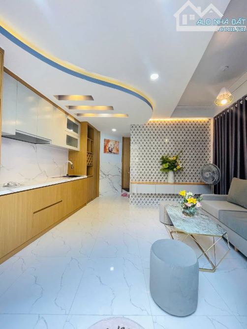 BÁN NHÀ TÂN BÌNH 5 TẦNG 30M2 ĐƯỜNG LẠC LONG QUÂN CHỈ 5.6 TỶ - 2