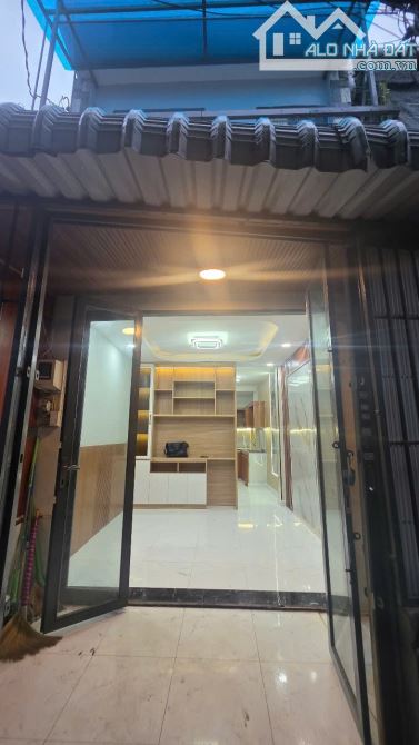 2 tỷ 450 - Sổ riêng- 1 xẹc - ô tô đỗ 1 căn - DTSD 48.4m2 - 2