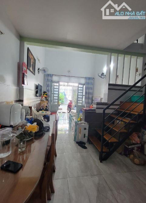 Bán nhà HUỲNH THỊ HAI, p.TCH,Q12 _ hẻm XE HƠI 🚘 _ 2 tầng _ 58m2 💰 3ty900 TL - 2