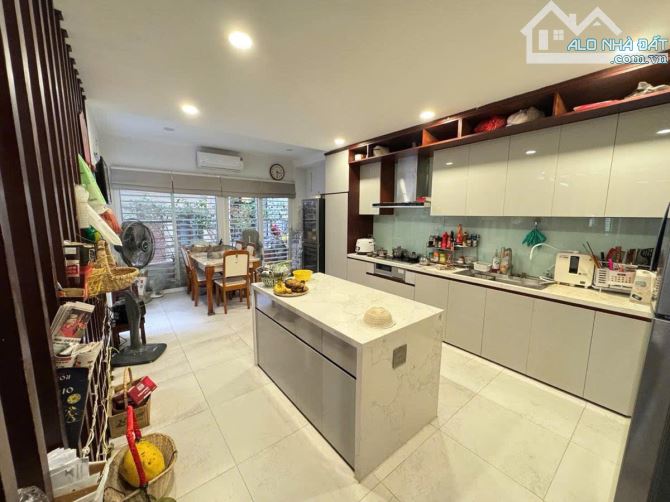 TRUNG KÍNH TRUNG HÒA CẦU GIẤY 78M² 6 TẦNG GÓC 3 MẶT THOÁNG GIÁ 42 TỶ VỈA HÈ RỘNG - 2