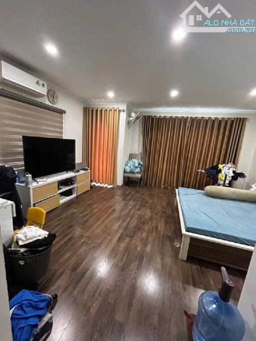 TRUNG TÂM BA ĐÌNH - ĐI BỘ RA  LĂNG BÁC - 7 TẦNG Ô TÔ TRÁNH - 2