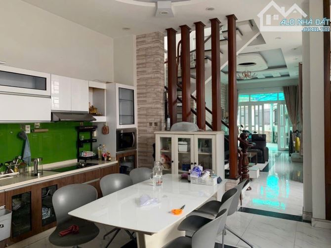 🏡 BÁN NHÀ ĐƯỜNG ĐỒNG KHỞI – ĐOẠN CÂY XĂNG 26 🏡  📐 Diện tích đất: 5m x 46m = 256m² - 2