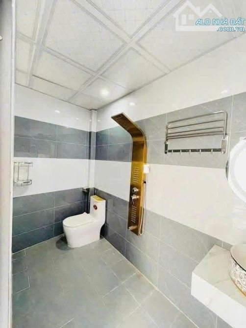 SAU SÁT NHẬP THẬT TUYỆT VỜI KHI SỞ HỮU CĂN NHÀ ĐẸP GẦN CẦU BẠCH ĐẰNG 2, QUA HCM NHANH - 2