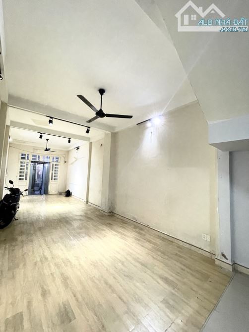 🏡 BÁN NHÀ DƯƠNG BÁ TRẠC, Q8 ✨ 3 tầng – hẻm 6m ô tô – 4PN – thu nhập 20tr/tháng  📐 DT: 4x - 2