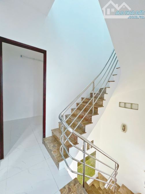 Nhà Nơ Trang Long 4,5x11m Trệt. 2L.1 tum L3,3P, 3wc. Giá: 15tr.Tốt Ở GĐ - 2