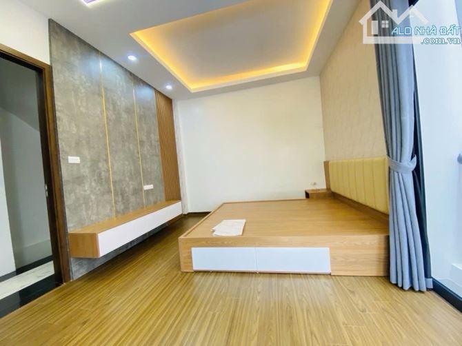 Bán nhà Phùng Khoang khu phân lô cán bộ ô tô lô góc nhà đẹp long lanh 36m2x5t full đồ - 2