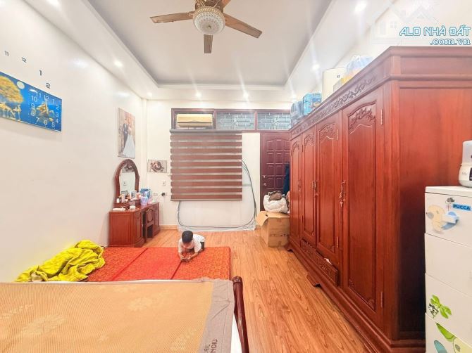Phân lô ô tô tránh thông vòng quanh, sát Bộ GTVT, 30m ra MP, Dt 45m2, MT 3,8m, 15,8 tỷ - 2