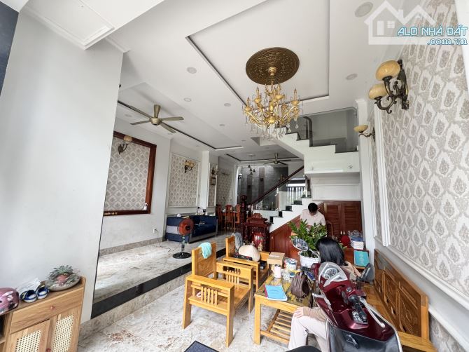 Bán Nhà 4 Tỷ 4 Tầng Ngang 5.5M Làng Tăng Phú, Hẻm Xe Tải TNP A, Giá Chỉ 8.1 tỷ - 2