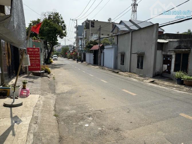 BÁN LÔ ĐẤT ĐẸP NGÃ 3 LÊ VĂN VIỆT – LÃ XUÂN OAI, QUẬN 9 – GIÁ 8.X Tỷ - 2