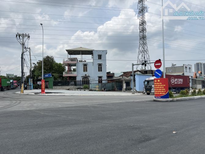 Bán gấp đất mặt tiền ngay QL1K - DT743A Dĩ An 28x55m giá 20tr/m2 Bao Rẻ - 2