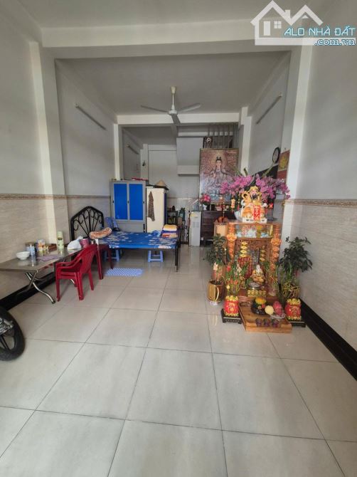 Bán nhà TT tầng 1 Nguyễn Trãi 60m2 nhà đẹp ô tô đỗ cửa kinh doanh tốt 3.3 tỷ - 2