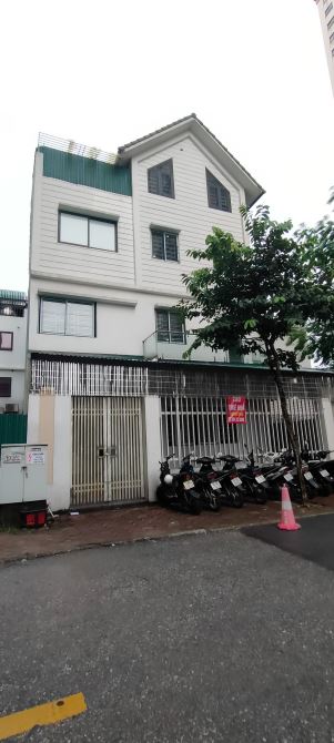 Cho thuê biệt thự C37 Bắc Hà, Tố Hữu, Nam Từ Liêm. DT 191m2, 4 tầng, thông sàn, thang máy - 2