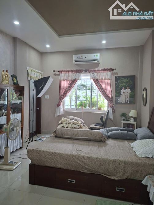 BÁN NHÀ ĐẸP VIP NGAY NGUYỄN ẢNH THỦ, Q 12, 4 TẦNG, NGANG LỚN 6M, CHỈ 18 TỶ - 2