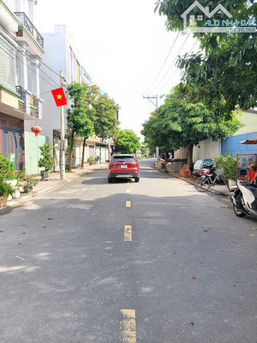 Bán 2 căn nhà full nội thất KDC p.Tân Đông Hiệp Tp.Dĩ An chỉ từ 5ty800 M6971 - 2