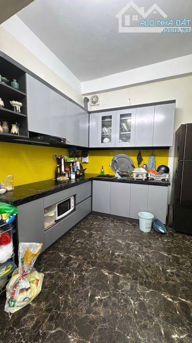 Bán Gấp nhà phân lô ngõ 299 Hoàng Mai, 50m2, ô tô đỗ cửa, tặng nội thất đồ gỗ, SĐCC - 2