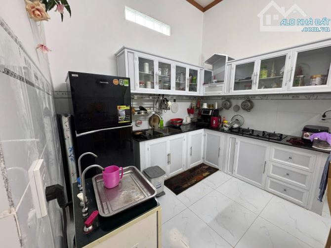 NHÀ HẺM CẤP 1 ĐƯỜNG SĂM BRAM. DT 6,7x18m. HƯỚNG TÂY NAM - 2