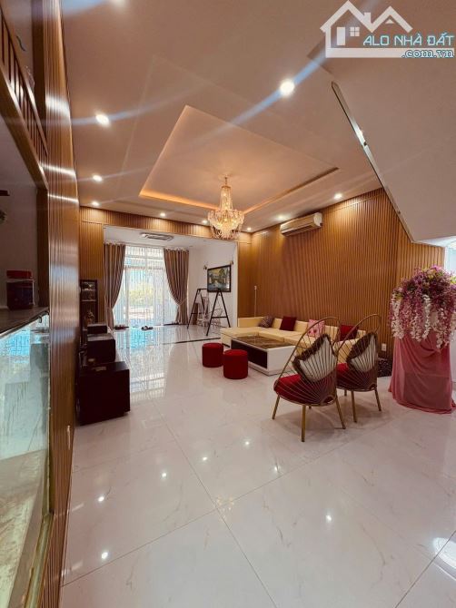 Bán nhà đẹp 4 tầng đường 7m5 Nguyễn Thị Sáu Hoà Xuân. Dt 100m2 hiện đại vô ở ngay - 2