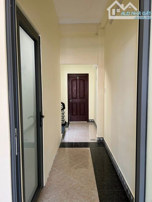 Bán nhà Thủ Khoa Huân-ngang 4m-8PN-nhà mới-nở hậu-cạnh chợ Bến Thành-giá tốt - 2