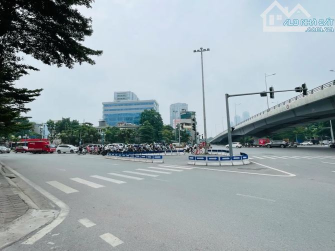 NHÀ ĐẸP 4 TẦNG PHỐ HOÀNG QUỐC VIỆT ,CẦU GIẤY, Ô TÔ ĐỖ CỬA , MẶT TIỀN RỘNG , GIÁ 15.5 TỶ. - 2