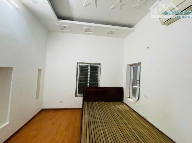 HÀNG KHỦNG CẦU GIẤY 45m 5 TẦNG MT 3.6m NGÕ THÔNG 20m RA PHỐ PHÂN LÔ 2 THOÁNG 15 TỶ - 2