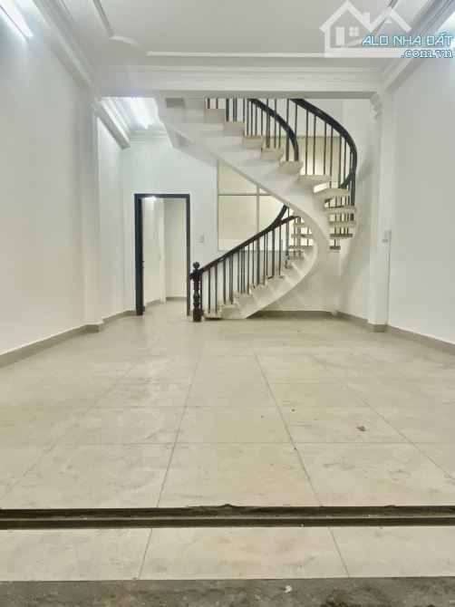 Bán nhà MT KD Sàm Uất Nguyễn Quý Anh Tân Phú 48m2 Chỉ 8.2 tỷ - 2
