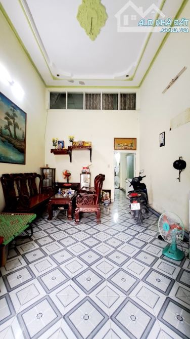🏦QUẬN 12 MỘT SỆT ĐƯỜNG TRẦN THỊ HÈ NHÀ CẤP 4 GÁC LỬNG NGANG 4x15 DTSD72m2 DTCN 58m2 GIÁ 3 - 3