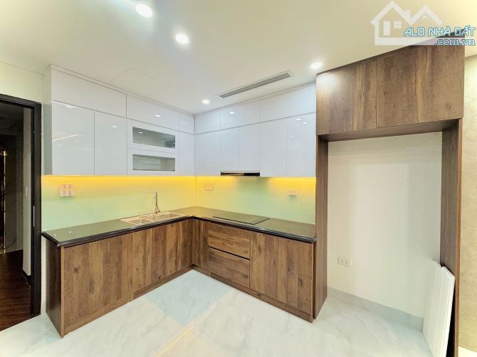 Giáp Bát ,diện tích 51m, 6tầng , MT 3.4m, giá 20,5tỷ Hoàng Mai