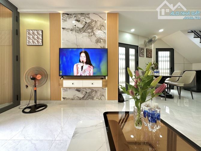 🏡 Mặt tiền Duy Tân, P15, Phú Nhuận – 39m² – Nhà đẹp 2 tầng full nội thất – 6.3 tỷ - 3
