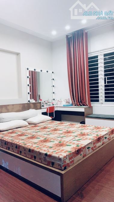 Bán nhà hẻm xe hơi ngủ nhà, Đoàn Thị Điểm, Phú Nhuận- 100m2 ngang lớn 6,2m- 4 tầng- 29,9 T - 3