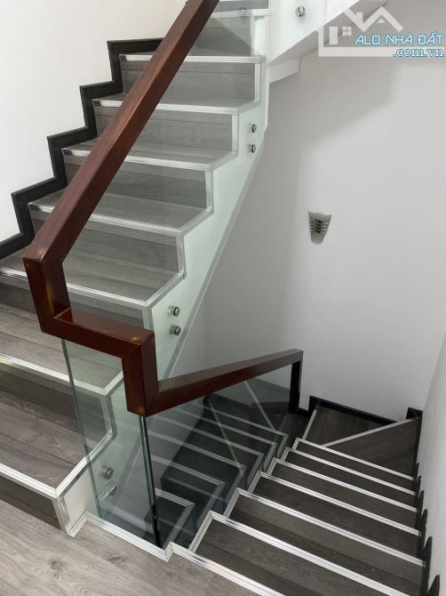 Hẻm Xe Hơi Lam Sơn - Cửu Long, P2, Tân Bình. DT: 6.3x19m, 3 Tầng Giá Bán 16.5 Tỷ - 3