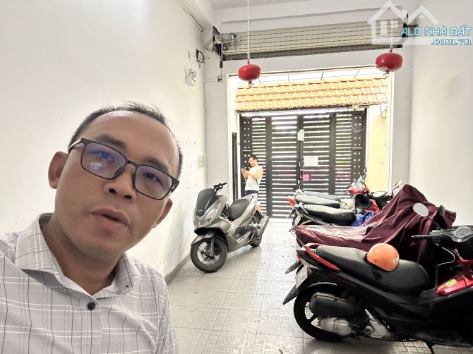 28.9 TỶ-THU NHẬP 1.3 TỶ/N. BÁN TOÀ CHDV,HẼM 8m đường hoàng diệu 2, p.linh chiểu , thứ đức - 3