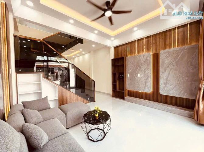 chủ ngộp thở bán nhà ngay cây xăng 75 đường Đồng Khởi Giá 2tỷ250(giảm mạnh)diện tích 110m2 - 3