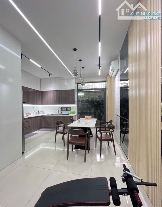 Q7 MẶT TIỀN ĐƯỜNG SỐ 5x18M 4 TẦNG Ô TÔ NGỦ NHÀ TẶNG FULL NỘI THẤT SANG TRỌNG - 3