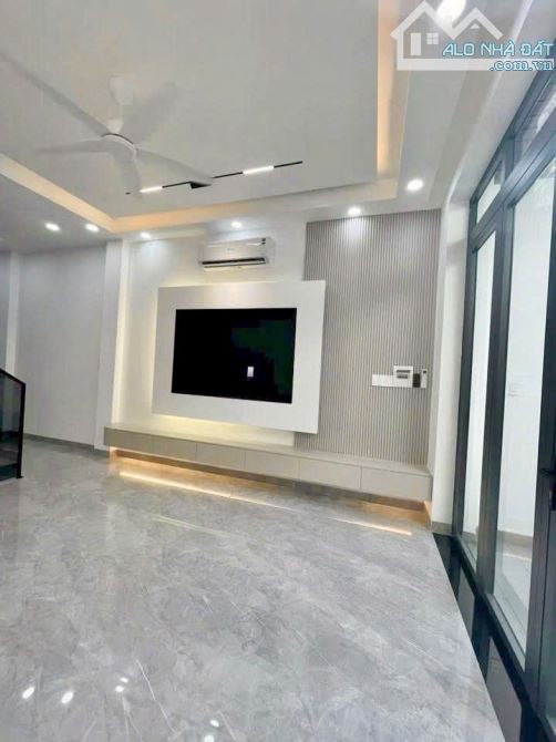 Chủ Ngộp hạ giá 200tr bán nhà  gần Đồng Khởi - cây xăng Đức Hưng - 3