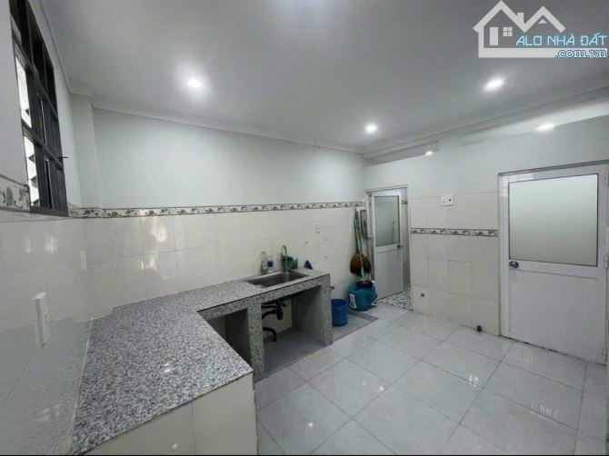 Bán căn nhà rất đẹp 90m2 đường nhựa ở Hóc môn giá 730 triệu.sổ hồng riêng - 3