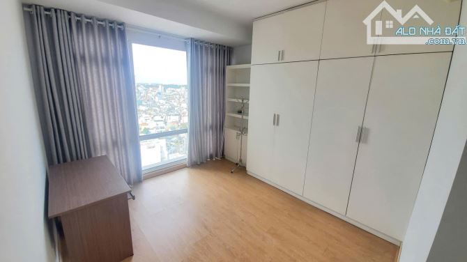 C/c Satra Eximland,Phan Đăng Lưu,Phú Nhuận: 92m2, 2p ngủ, NTCC, 17tr/th - 3
