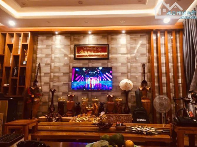 🌿 CẦN BÁN NHÀ 1 TRỆT 1 LẦU – HẺM NGUYỄN KIM, P.4 – 247m² – 14,5 TỶ – NHÀ MỚI ĐẸP, - 3