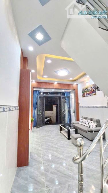 Nhà mới, 3 tầng, hẻm 1225 Phạm Thế Hiển P. Bình Đông (P5 Q8 cũ) - 3