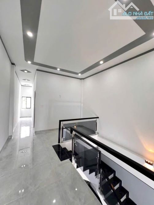 NHÀ NGAY UỶ BAN PHƯỜNG CUỐI ĐỒNG KHỞI - chỉ 700tr là sở hữu ngay - 3