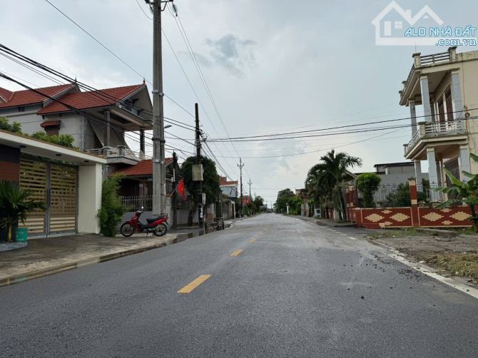 Bán lô đất sát biển- Trục chính xã kinh doanh - Hướng Đông Nam - Rộng 118m2 -Giá 1,68 tỷ - 3